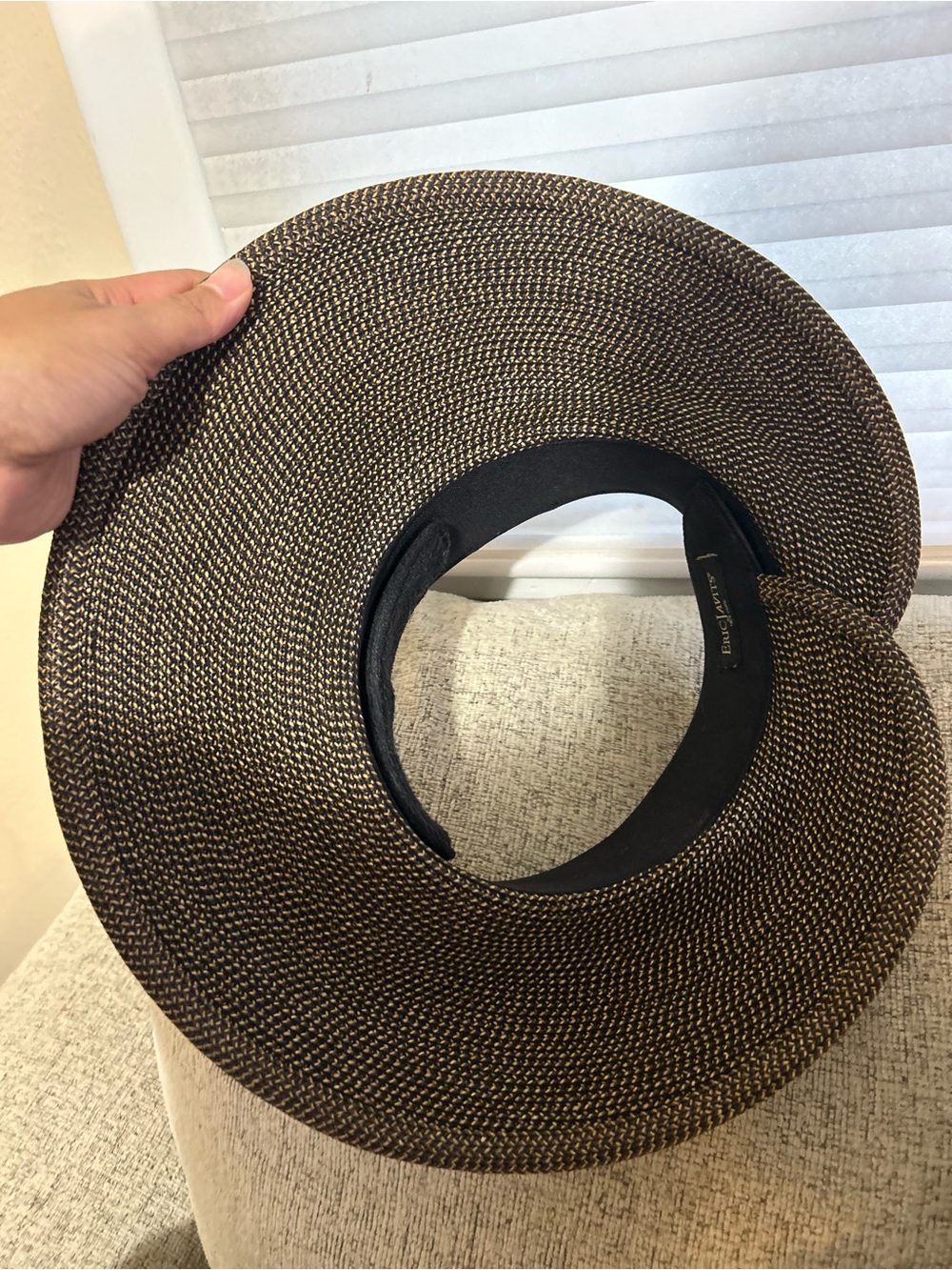 Eric Javits Squishee Halo Straw Hat Black Trim - Picture 4 of 6